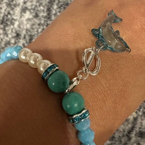 Blue beaded stretch dolphin nautical bracelet - Picture 1 of 7